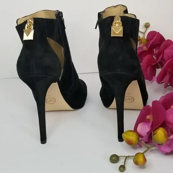 COPY - 🆕️Michael Chic Black Booties - Picture 5 of 10